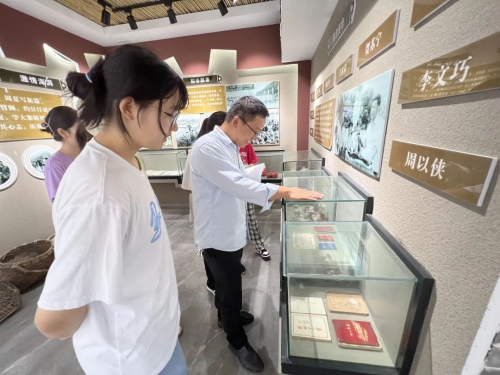 beat365在线唯一官网建筑学院开展暑期“三下乡” ，乡村文化墙调研及优化提升设计活动