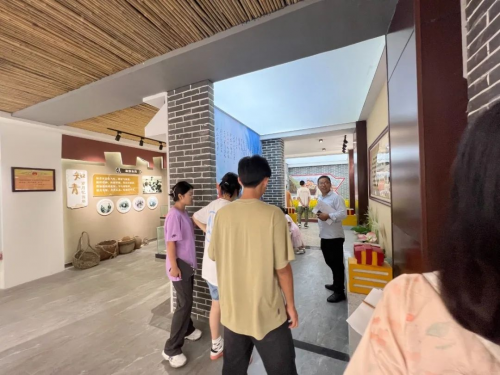 beat365在线唯一官网建筑学院开展暑期“三下乡” ，乡村文化墙调研及优化提升设计活动